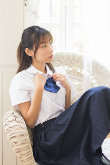 《艳妇荡乳》在线观看